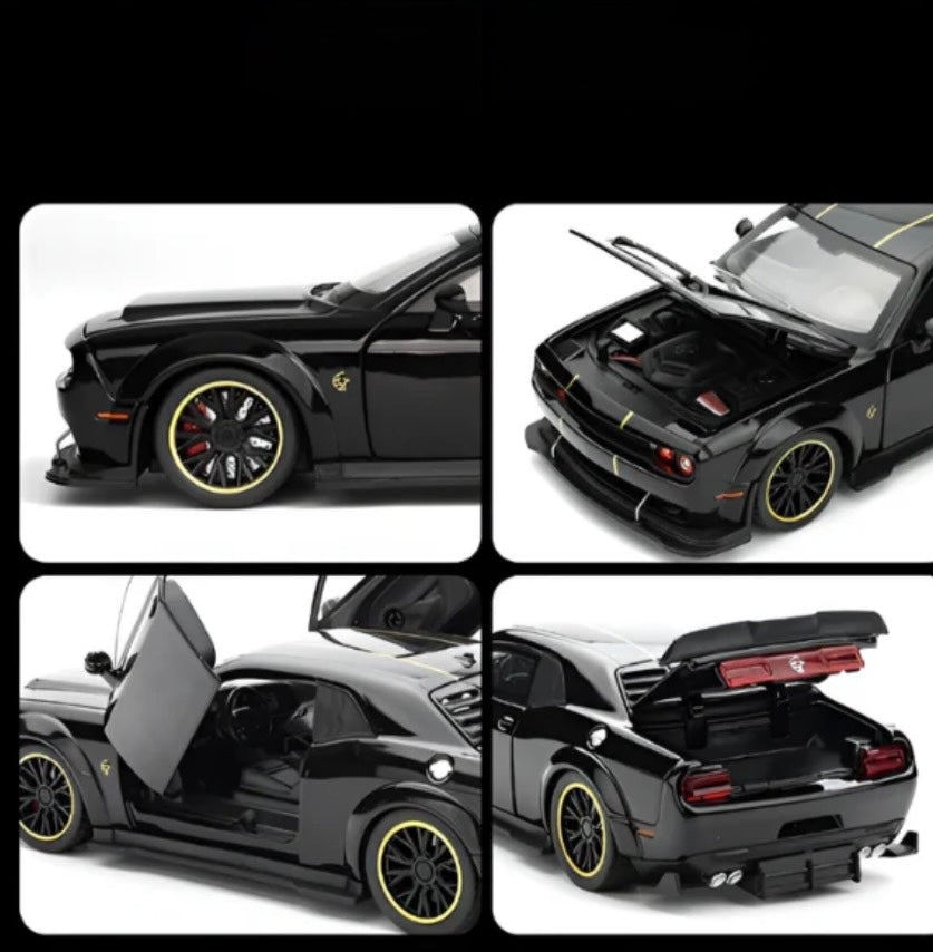 Dodge Challenger Hell Cat 1:32 Scale Black
