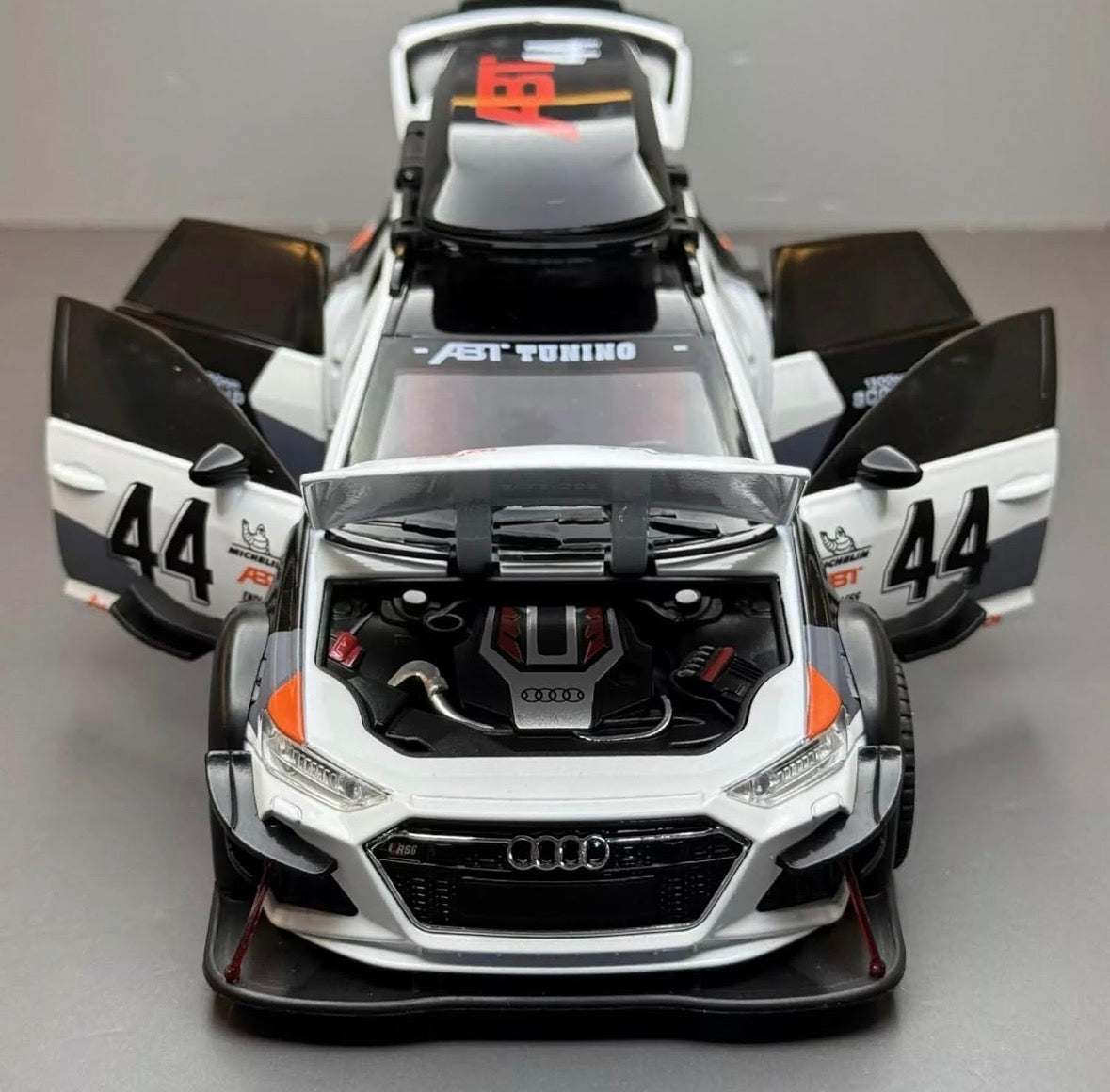 Audi RS6 Quattro 1:24 Camaflouge