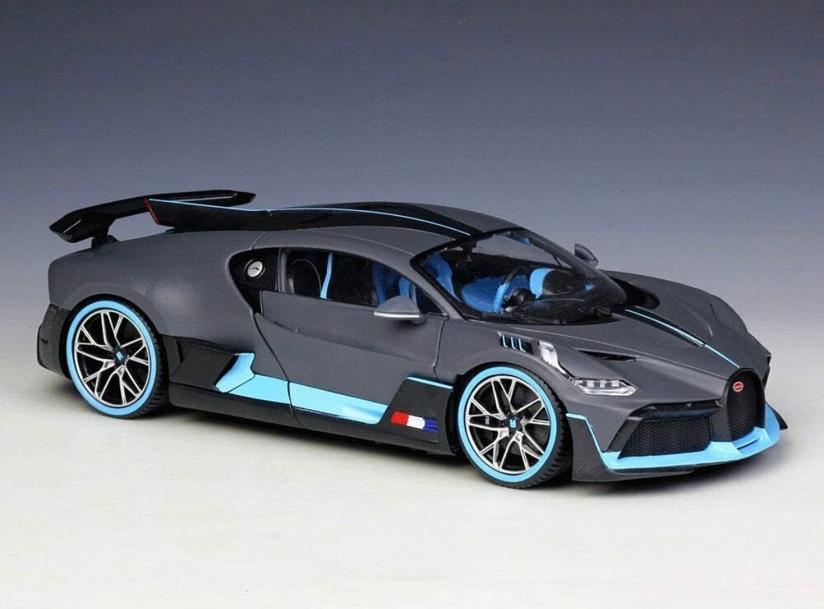 Bugatti Divo 1:32 Scale Blue