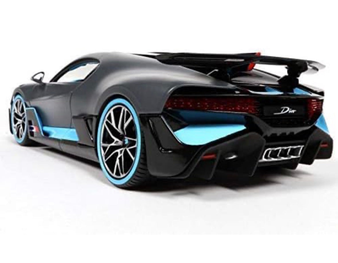 Bugatti Divo 1:32 Scale Blue