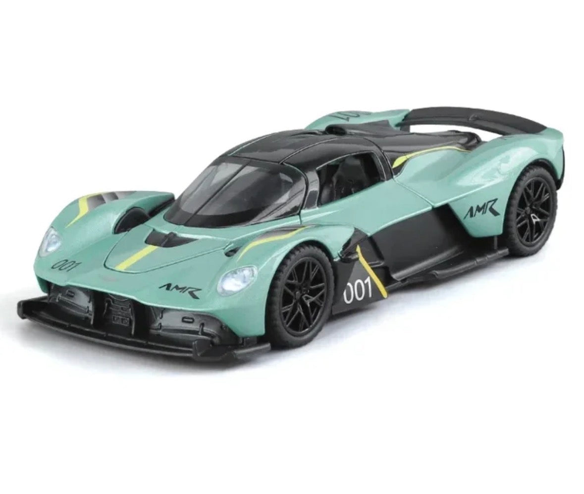 Aston Martin Valkyrie AMR 1:32 Scale Green