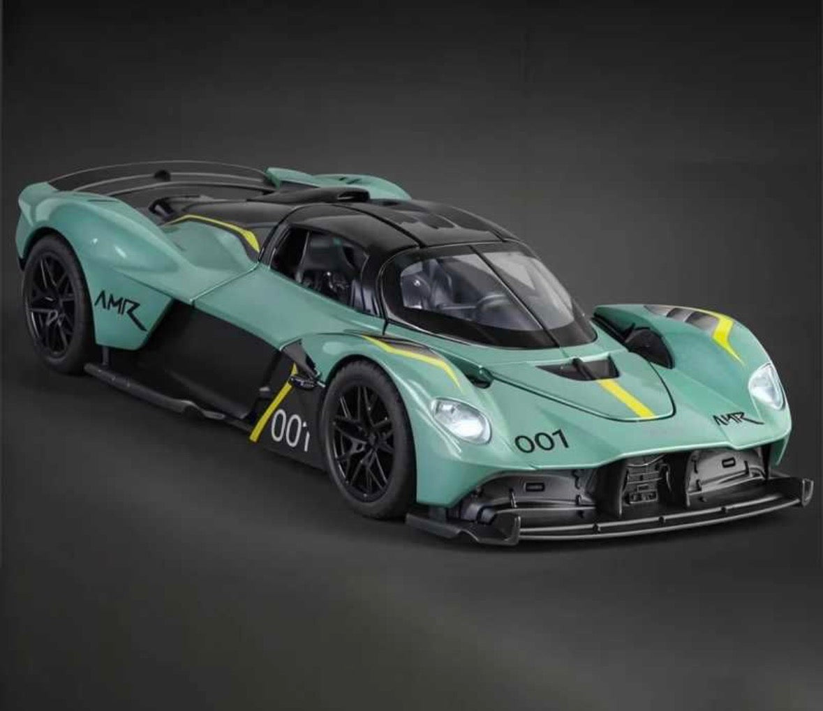Aston Martin Valkyrie AMR 1:32 Scale Green