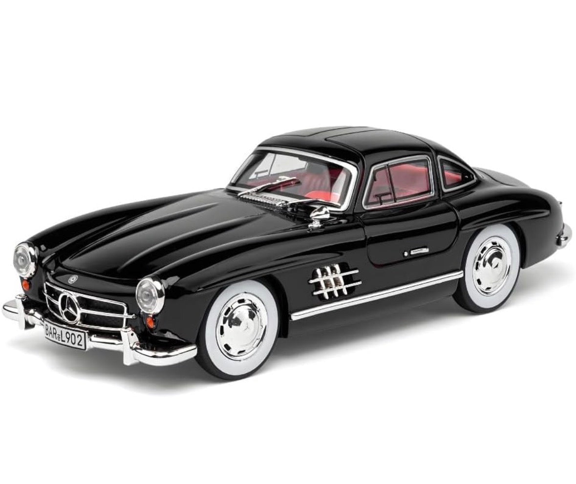 Mercedes 300 SL Vintage 1:24 Scale Black