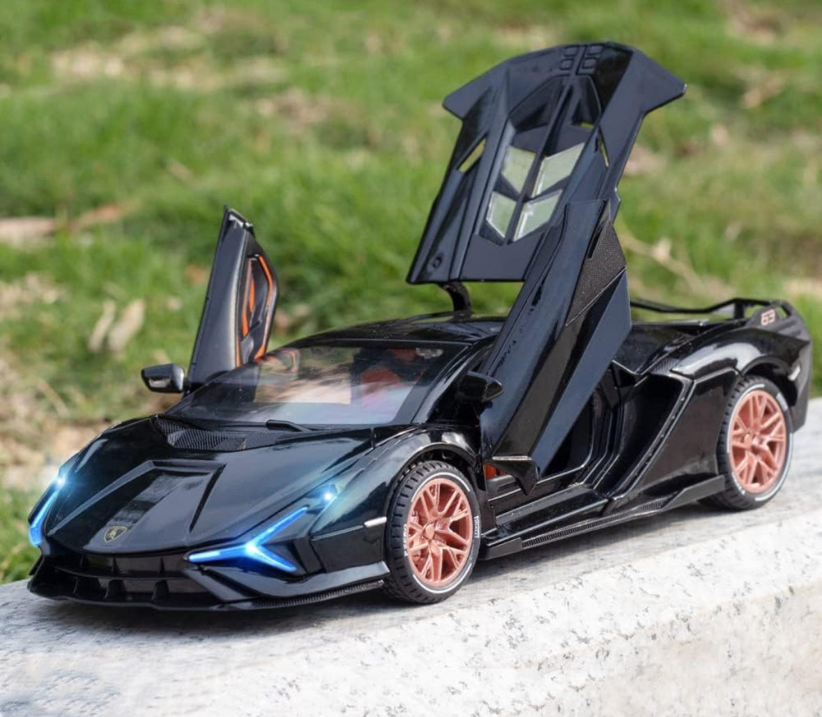 Lamborghini 1:24 Scale Black